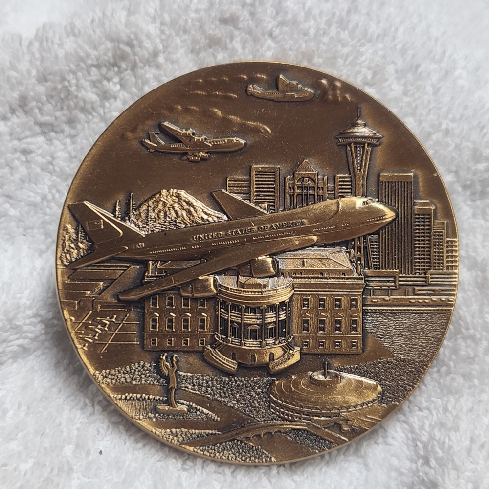 Boeing 747-2G4B Air Force One Delivery Ceremony Medallion September 1990 Coin